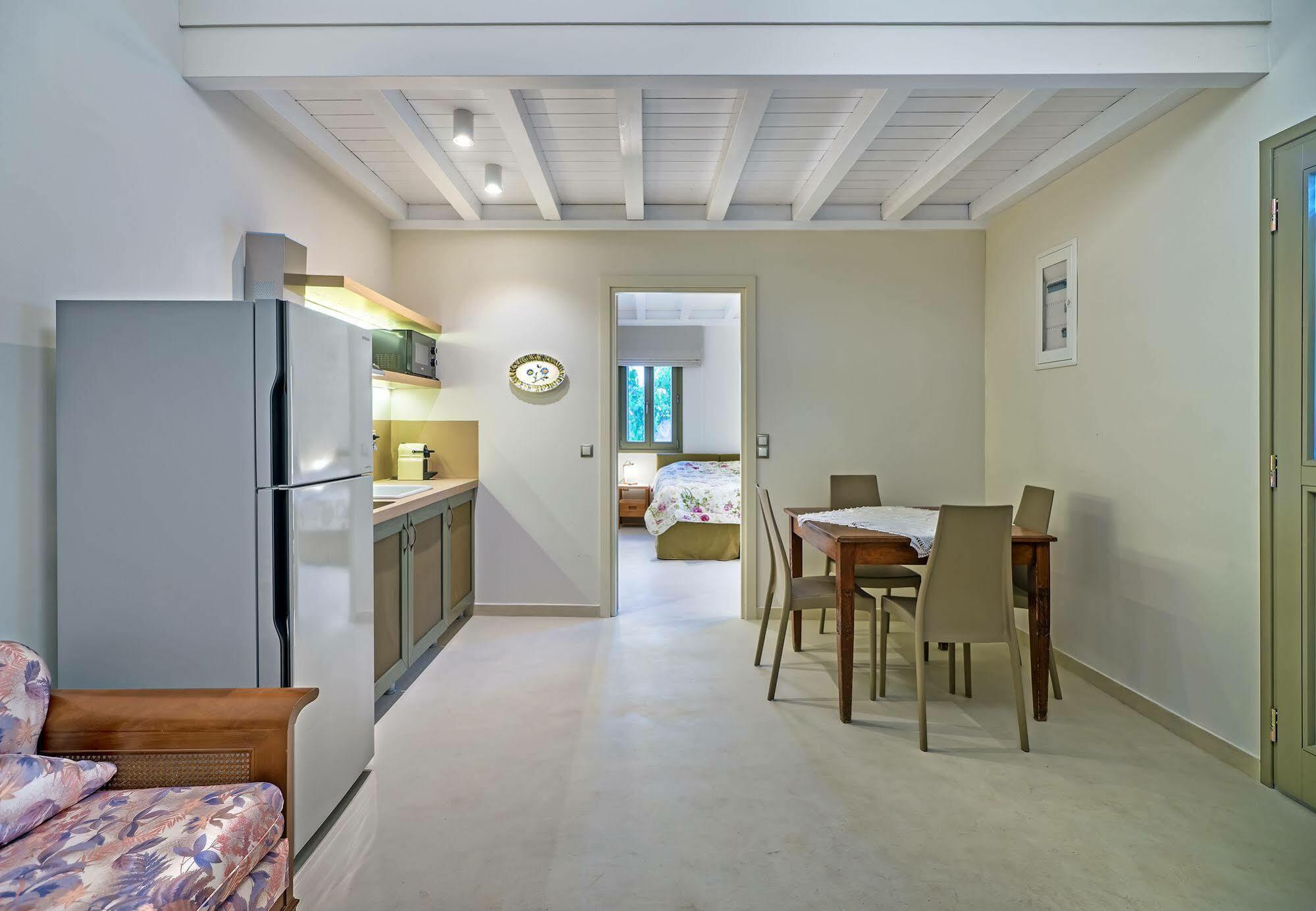 Belvedere Andros Batsi  Bagian luar foto